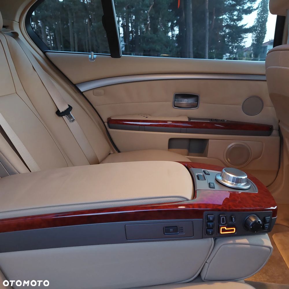 BMW-ALPINA B7 Langversion Switch-Tronic - 12