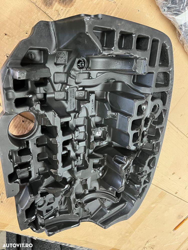 Capac motor Volvo xc40 1.5 Benzina 2021 - 5