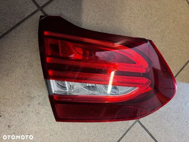 LAMPA TYŁ LEWA W KLAPĘ MERCEDES C KLASA W205 KOMBI A2059065900 - 3