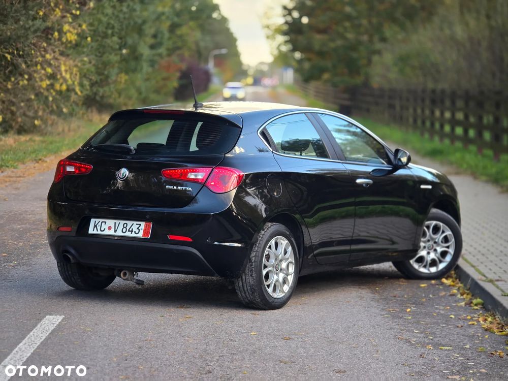 Alfa Romeo Giulietta 1.6 JTDM 16V Super - 4