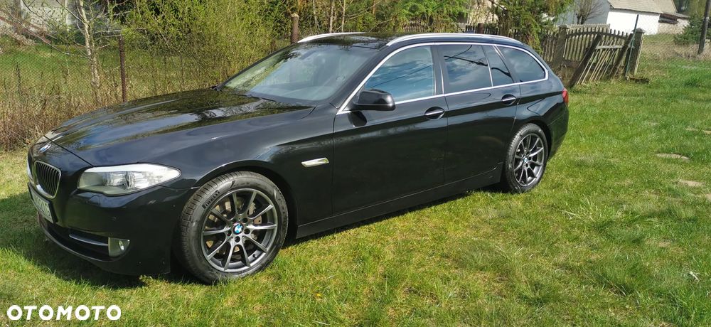 BMW Seria 5 2011 photo 2
