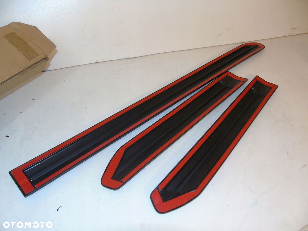 Suzuki Grand Vitara II listwa na drzwi 9060990E0-65J07 - 2