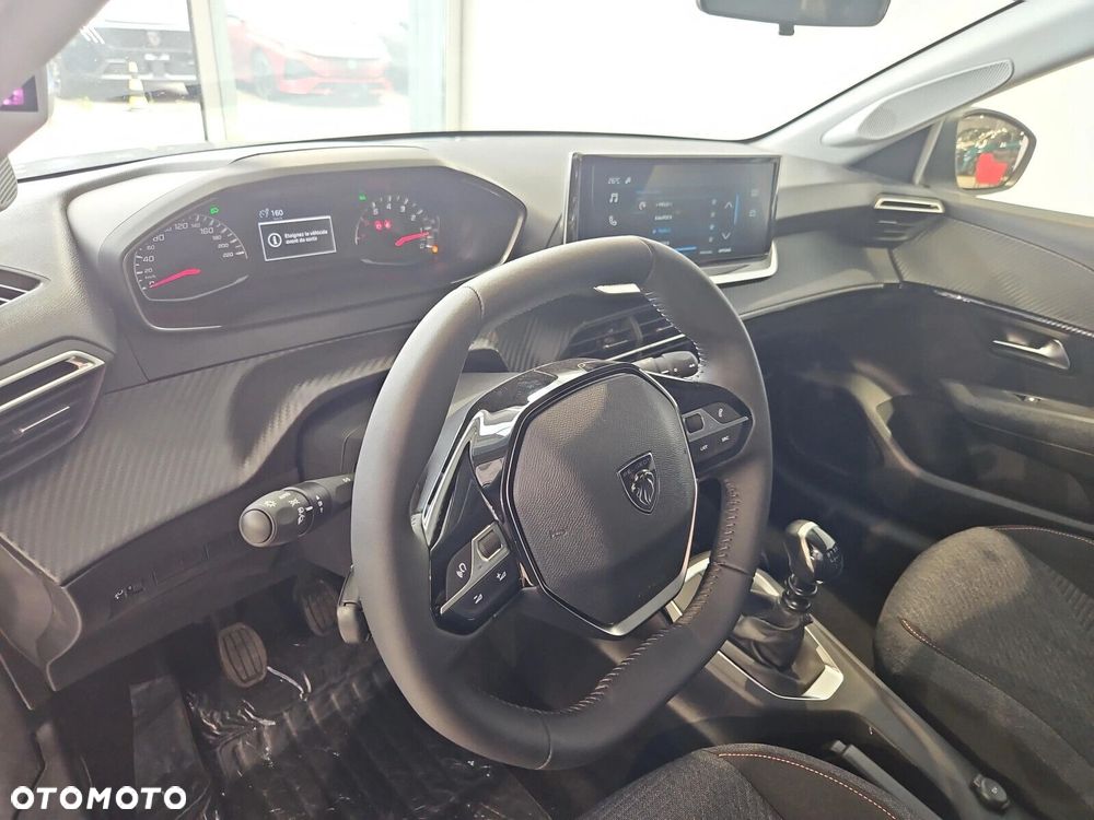 Peugeot 208 - 9
