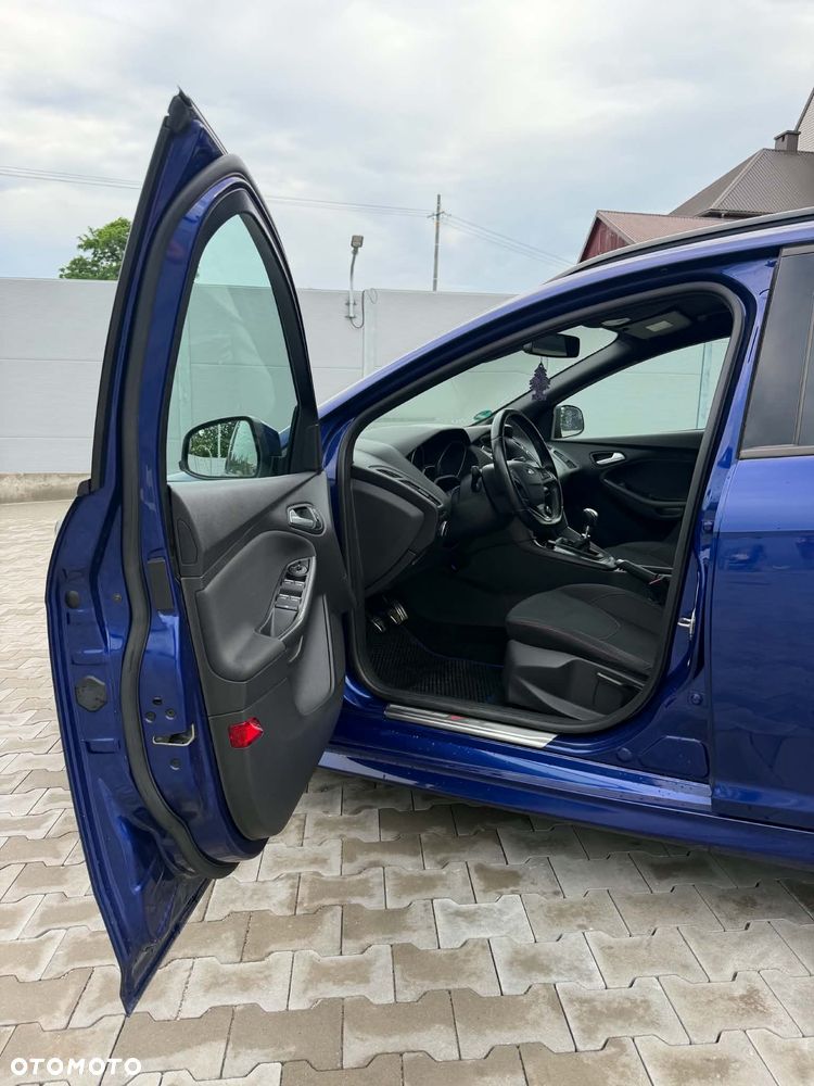 Ford Focus 1.5 EcoBoost ST-Line - 18
