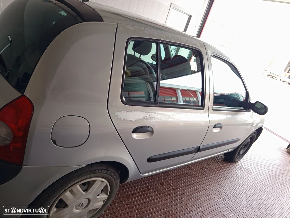 Renault Clio - 3
