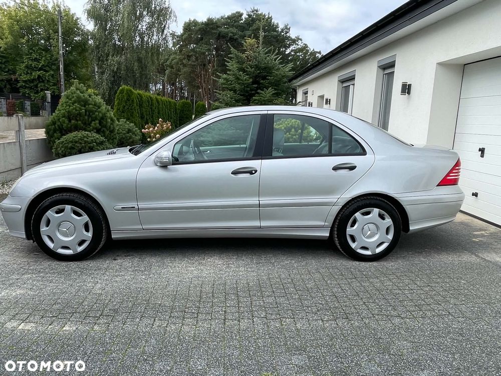 Mercedes-Benz Klasa C 180 Kompressor Classic Sport Edition - 2