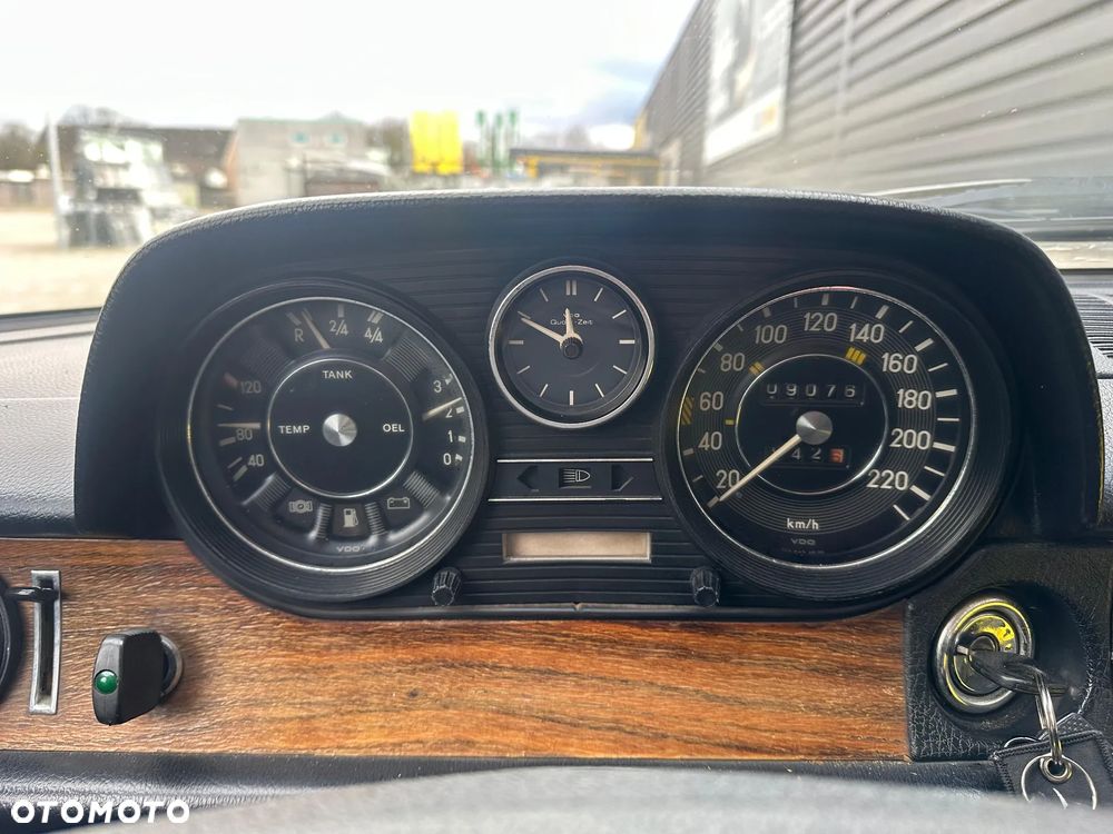 Mercedes-Benz 280 - 4