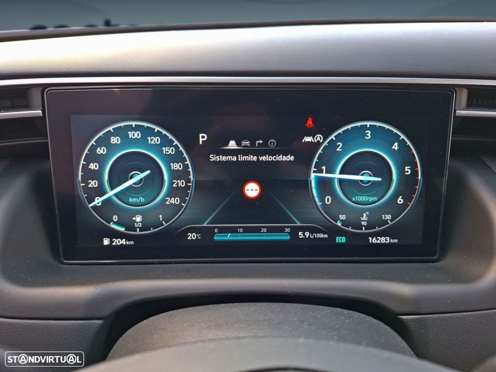Hyundai Tucson 1.6 CRDi Vanguard DCT - 19