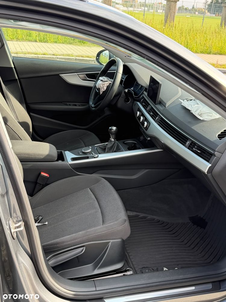 Audi A4 Avant 1.4 TFSI design - 16