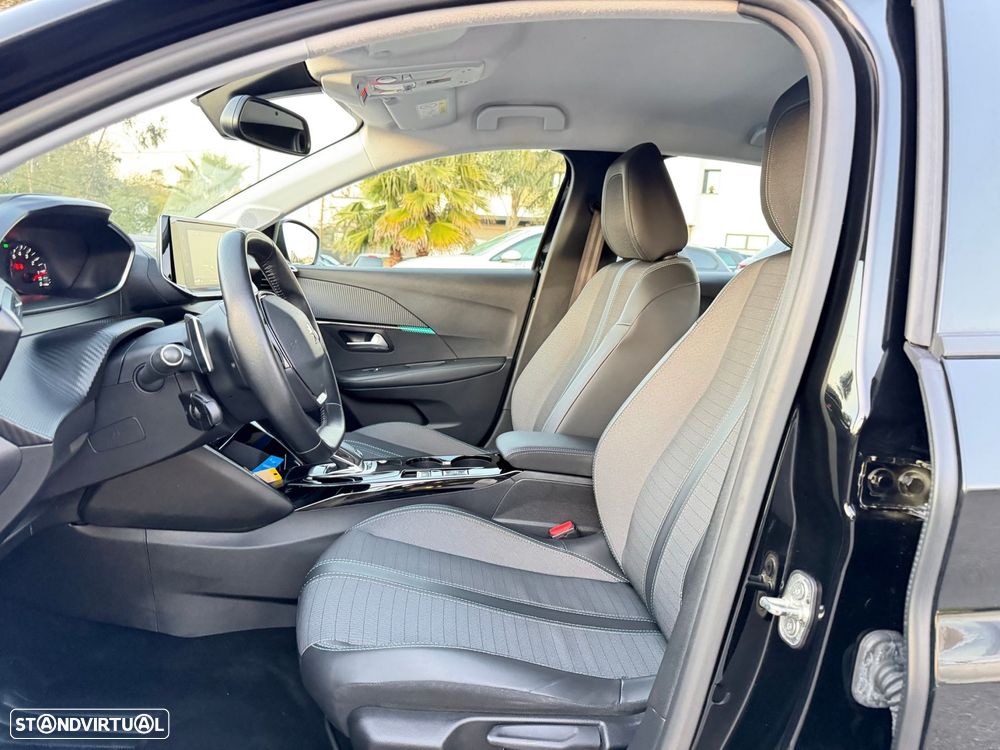 Peugeot 208 1.2 PureTech Allure Pack EAT8 - 23