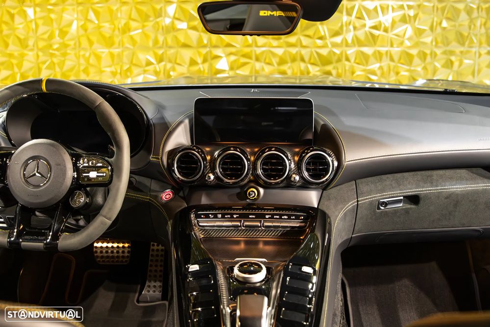 Mercedes-Benz AMG GT R - 42