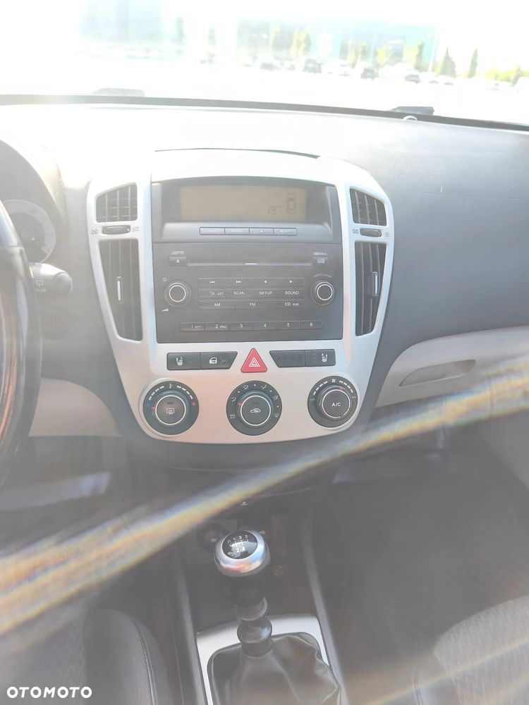 Kia Ceed 1.6 Comfort + - 18