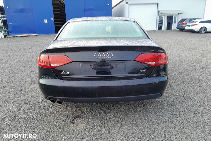 Dezmembrez Audi A4 B8/8K [2007 - 2011] Sedan 4-usi 2.0 TDI MT (136 hp - 3