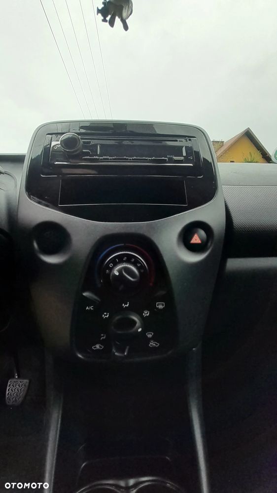 Toyota Aygo x - 18