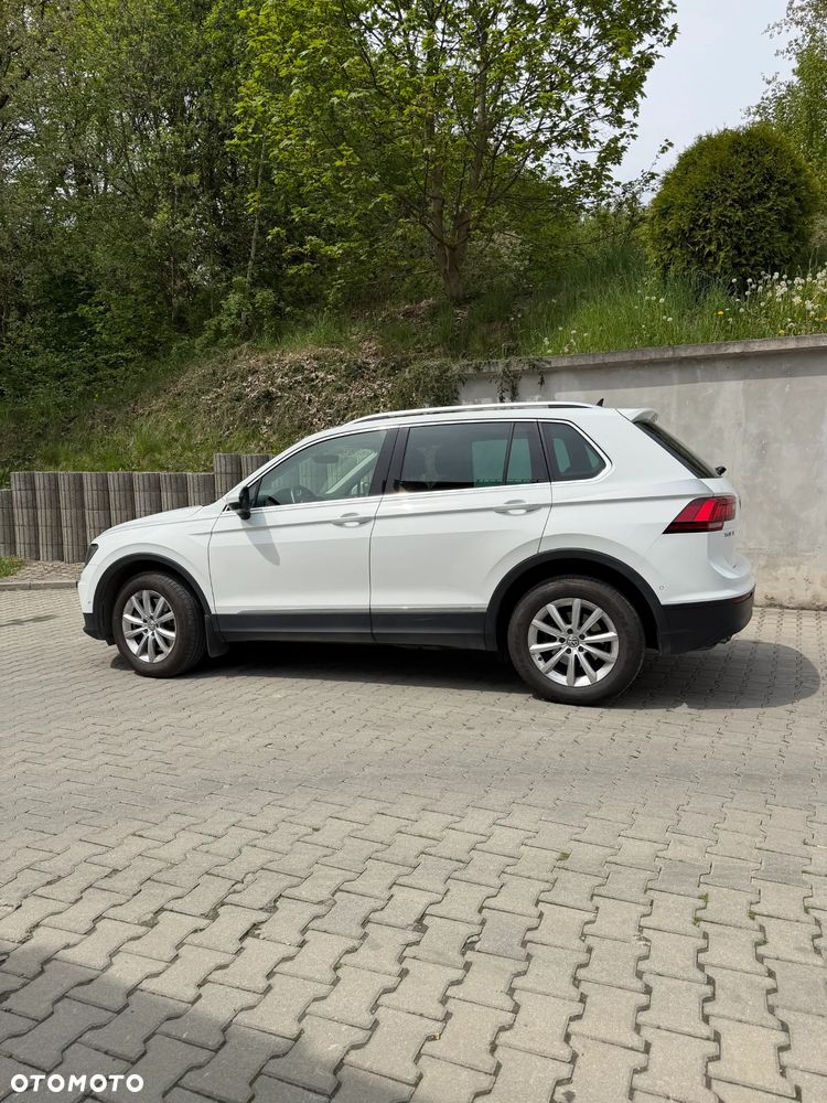 Volkswagen Tiguan - 2