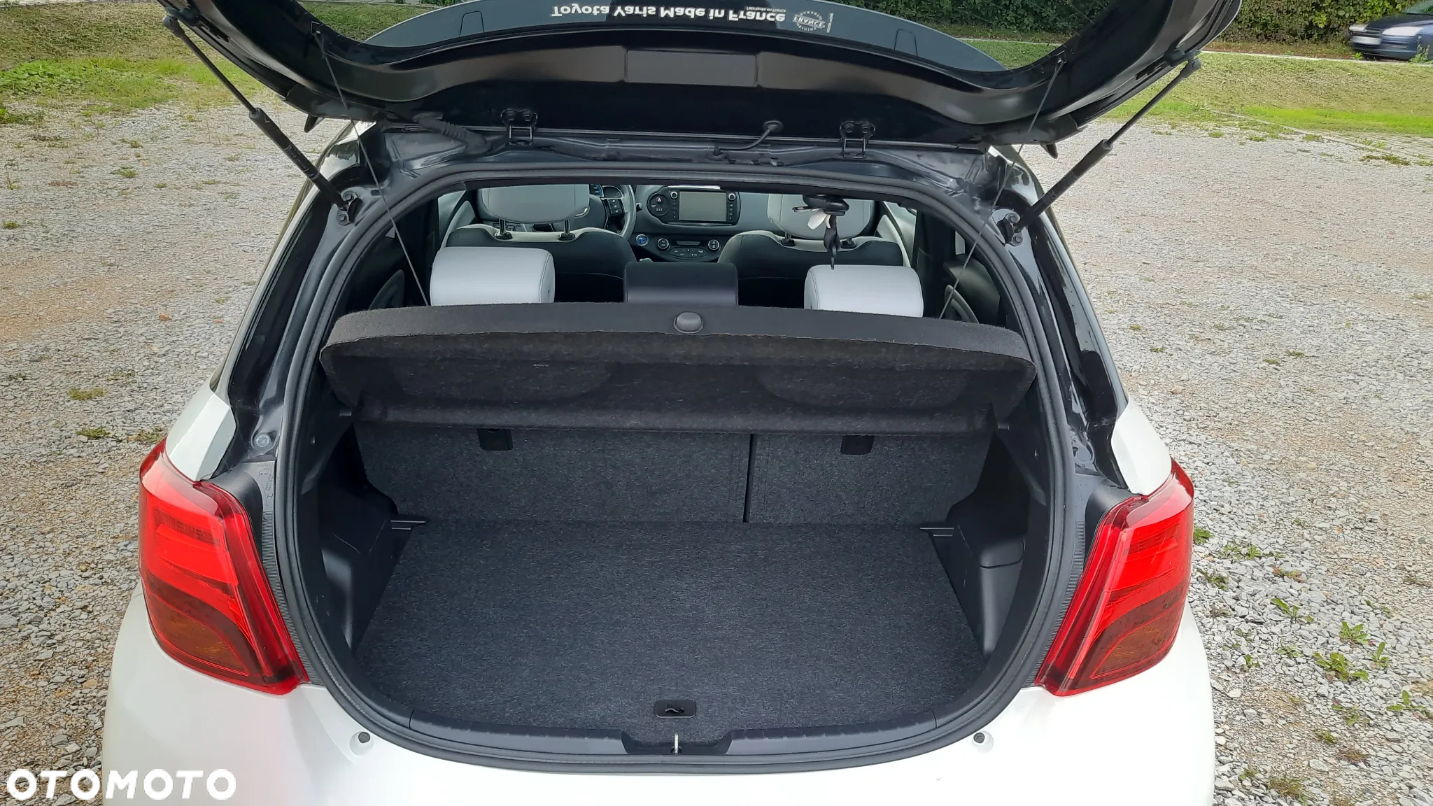 Toyota Yaris Hybrid 1.5 VVT-i Style Selection - 30