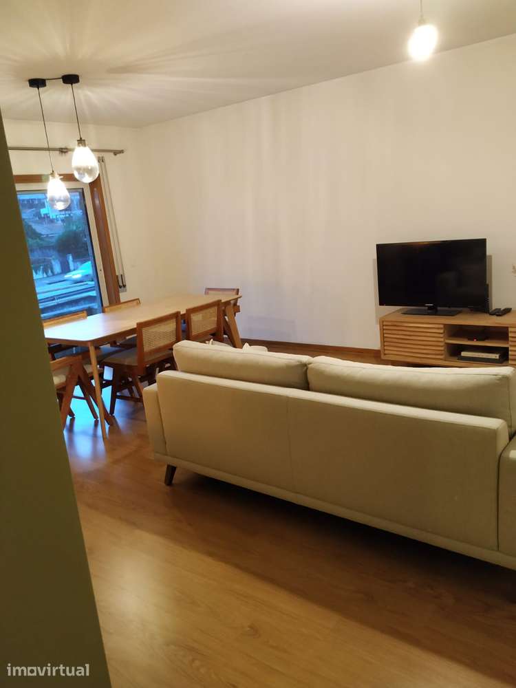 Arrenda-se apartamento T2 mobilado em condomínio fechado. - Grande imagem: 2/15