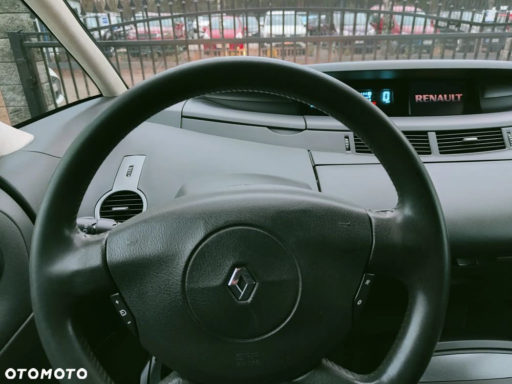 Renault Espace 2.0 dCi FAP Expression - 12