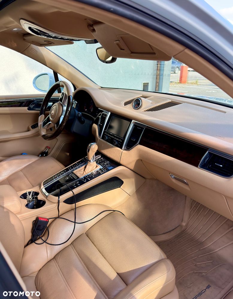 Porsche Macan S - 4