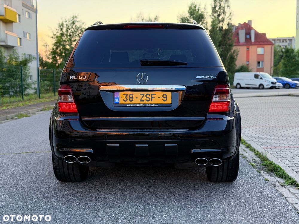 Mercedes-Benz ML 63 AMG 4Matic 7G-TRONIC - 14