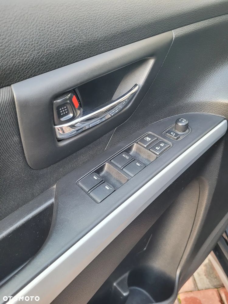 Suzuki SX4 S-Cross - 12