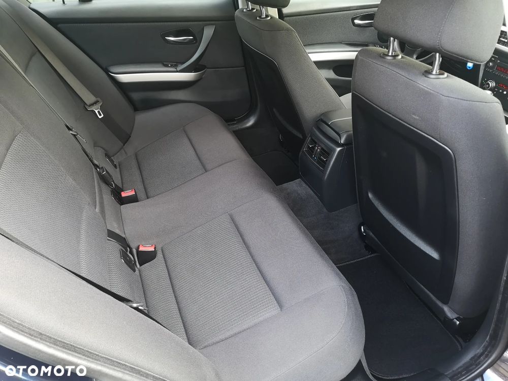 BMW Seria 3 - 24