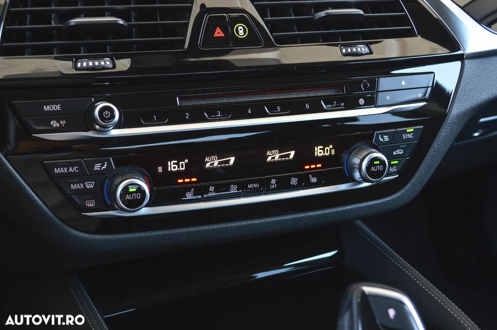 BMW Seria 5 520d Aut. Luxury Line - 22