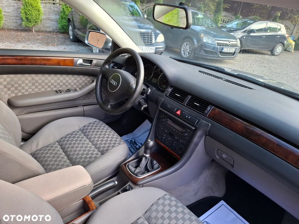 Audi A6 Avant 2.4 - 17