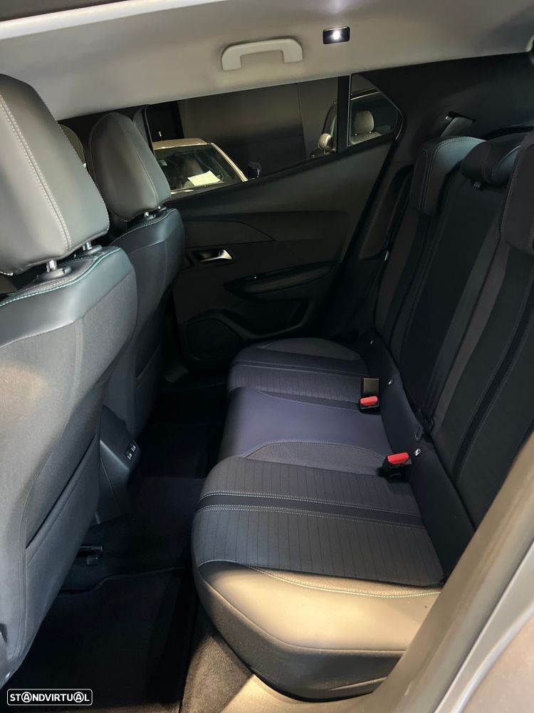 Peugeot 2008 1.2 Allure - 38