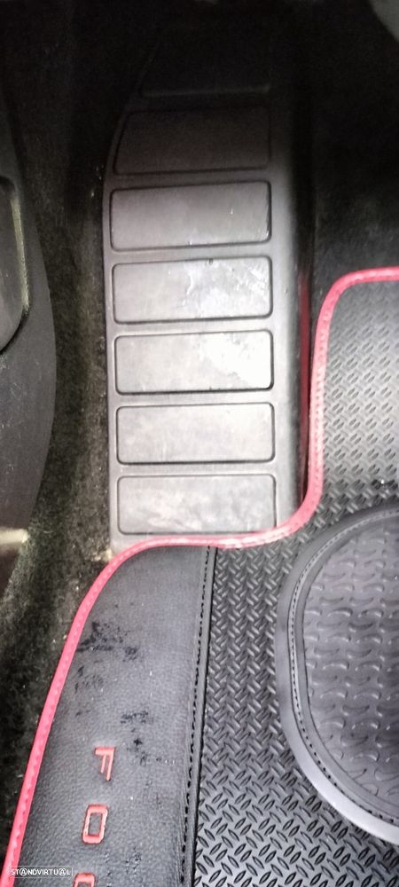 Ford Focus SW - 38