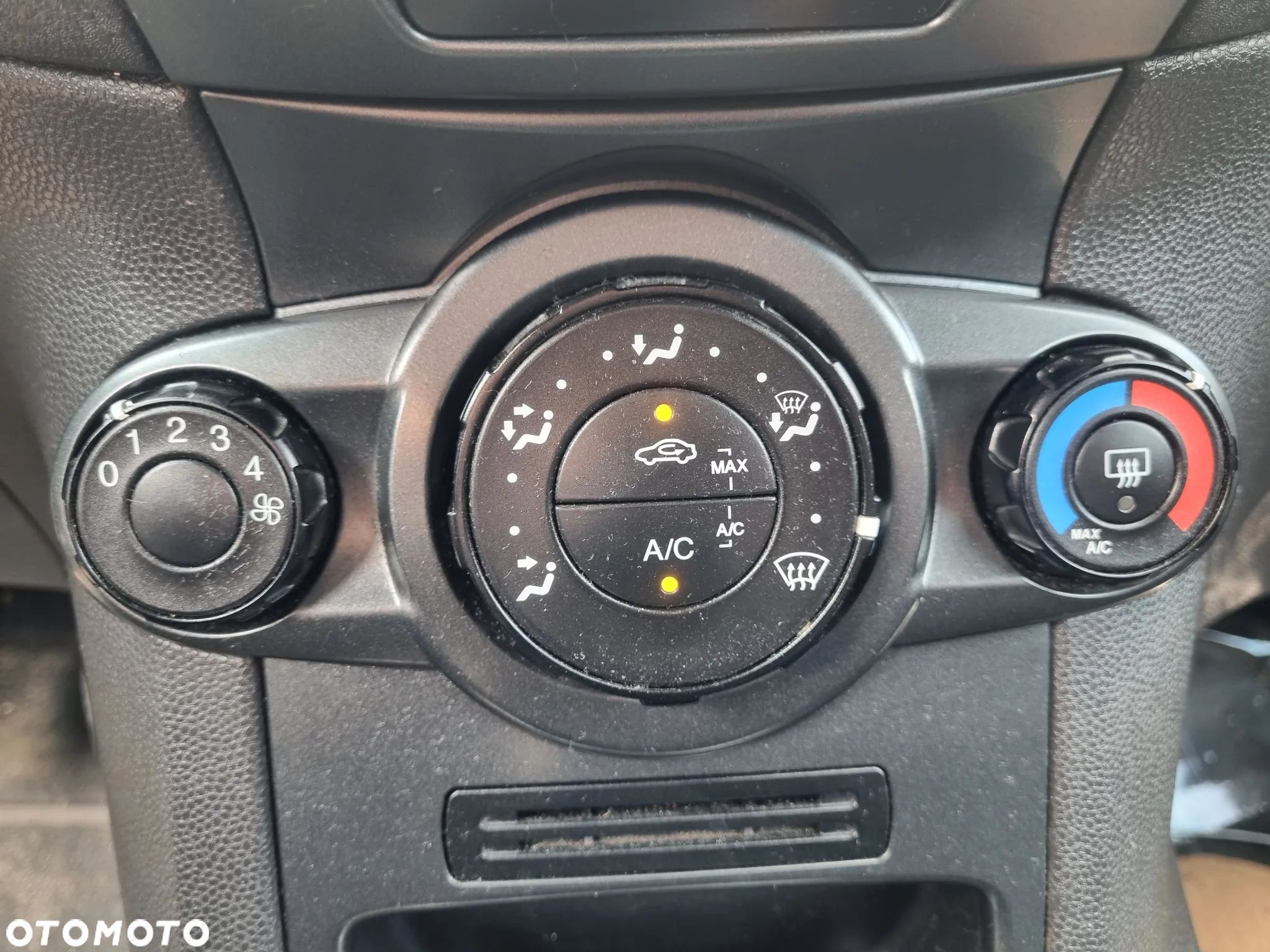 FORD FIESTA MK7 12-17 LIFT 2013 r. FC 3D panel nawiewu klimatyzacji * - 1