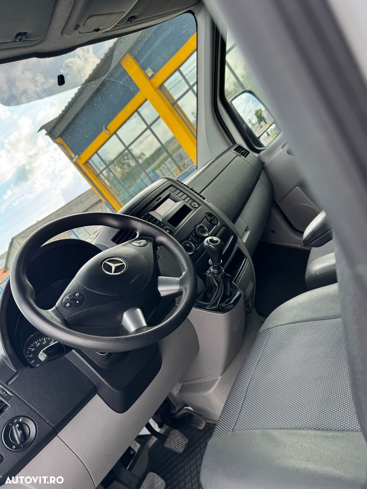 Mercedes-Benz Sprinter - 9