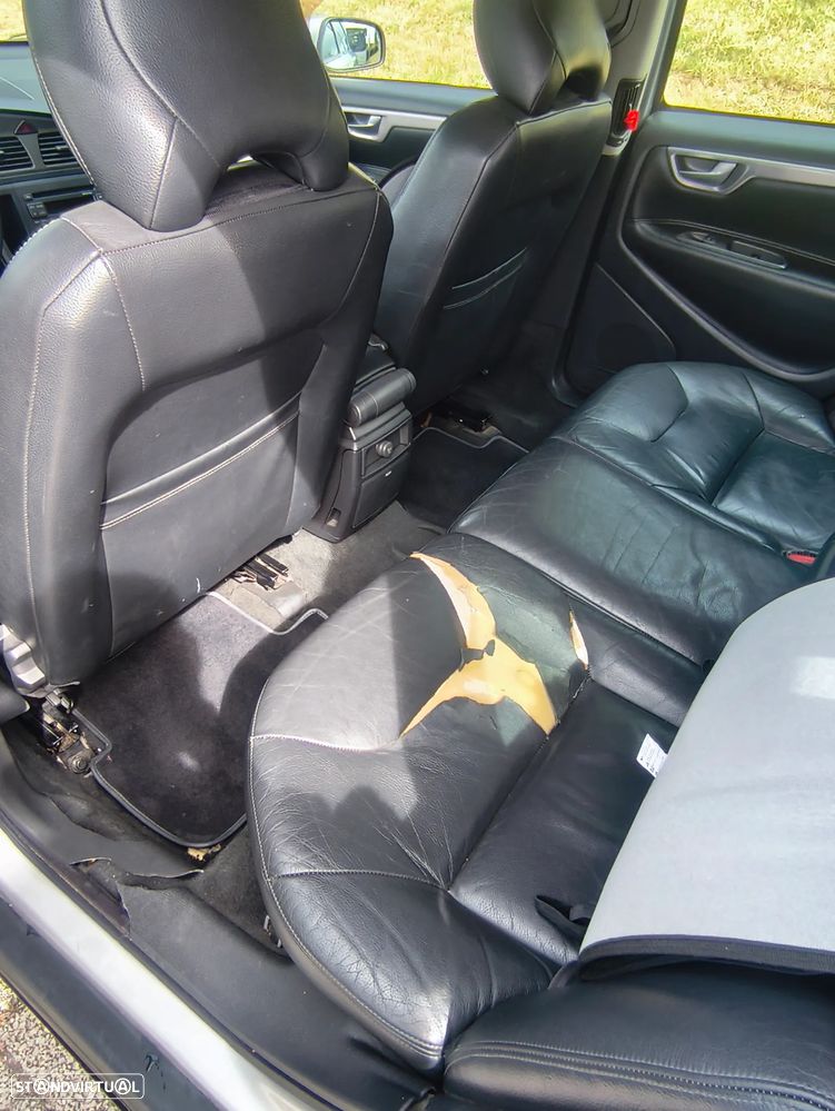 Volvo V70 2.4 D5 - 15