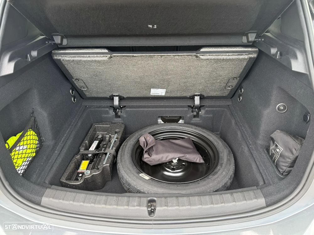 BMW 218 Active Tourer d Pack Desportivo M Auto - 47