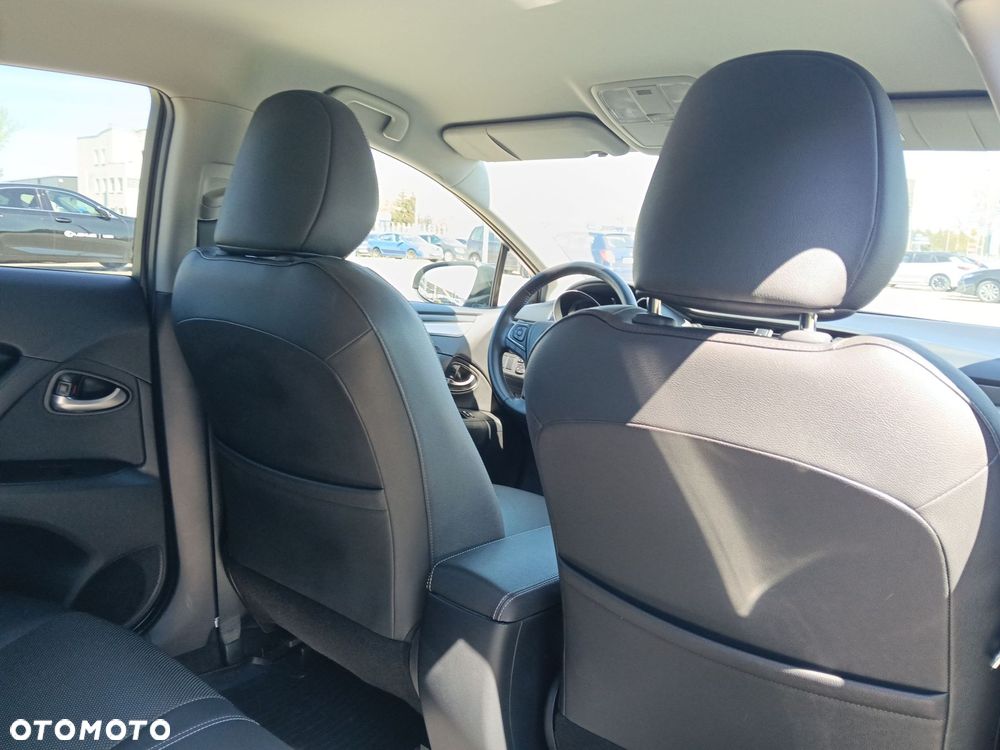 Toyota Avensis 2.0 Premium MS - 10