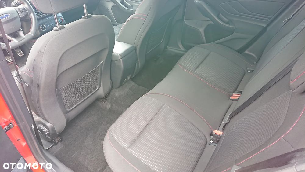 Ford Focus SW 1.5 EcoBoost S&S ST-LINE - 13