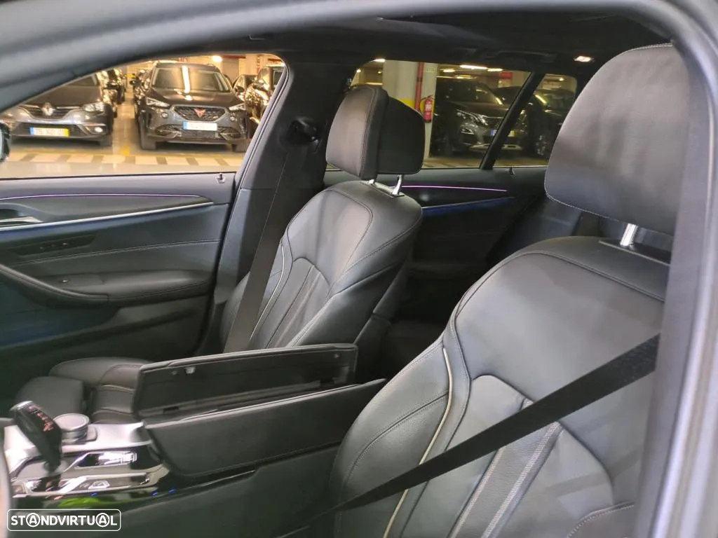 BMW 530 e Pack Desportivo M - 7