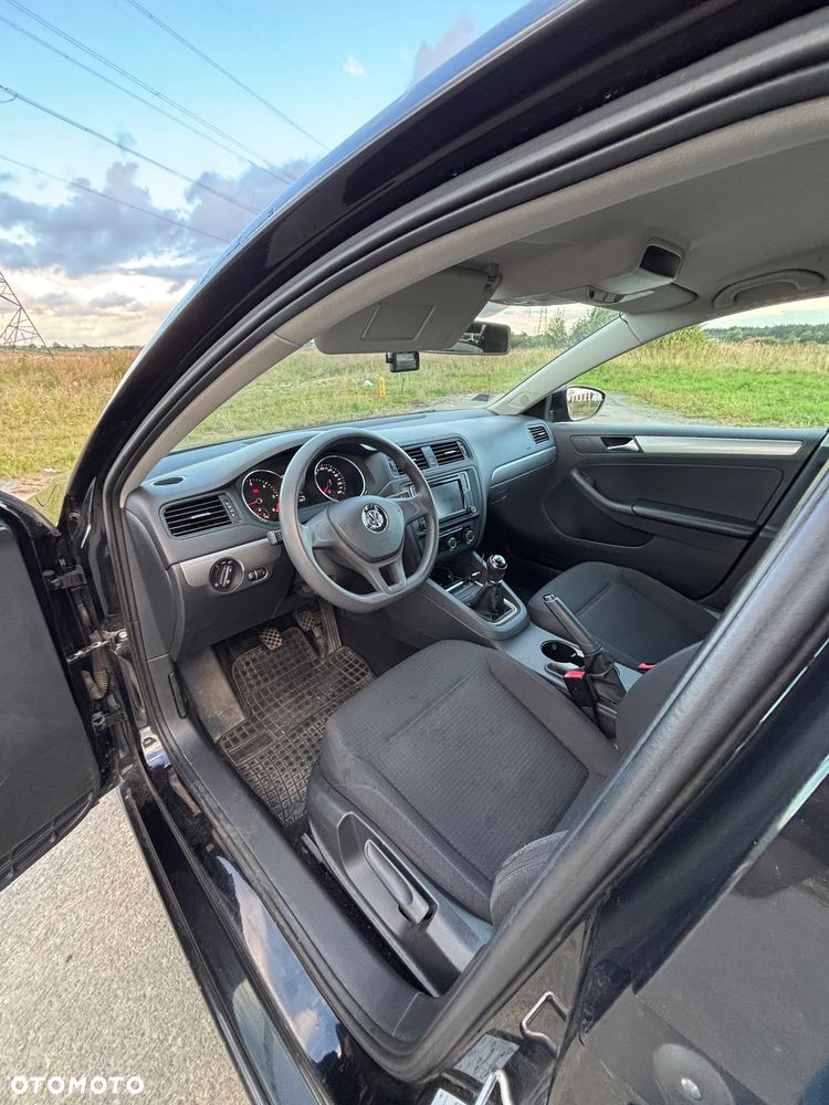Volkswagen Jetta 2.0 TDI DPF BMT Trendline - 6