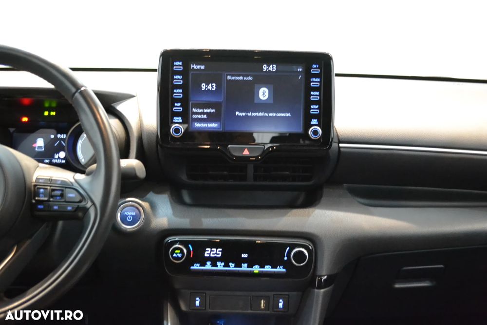 Toyota Yaris 1.5 VVT-i HSD Dynamic Plus Bi-tone - 15