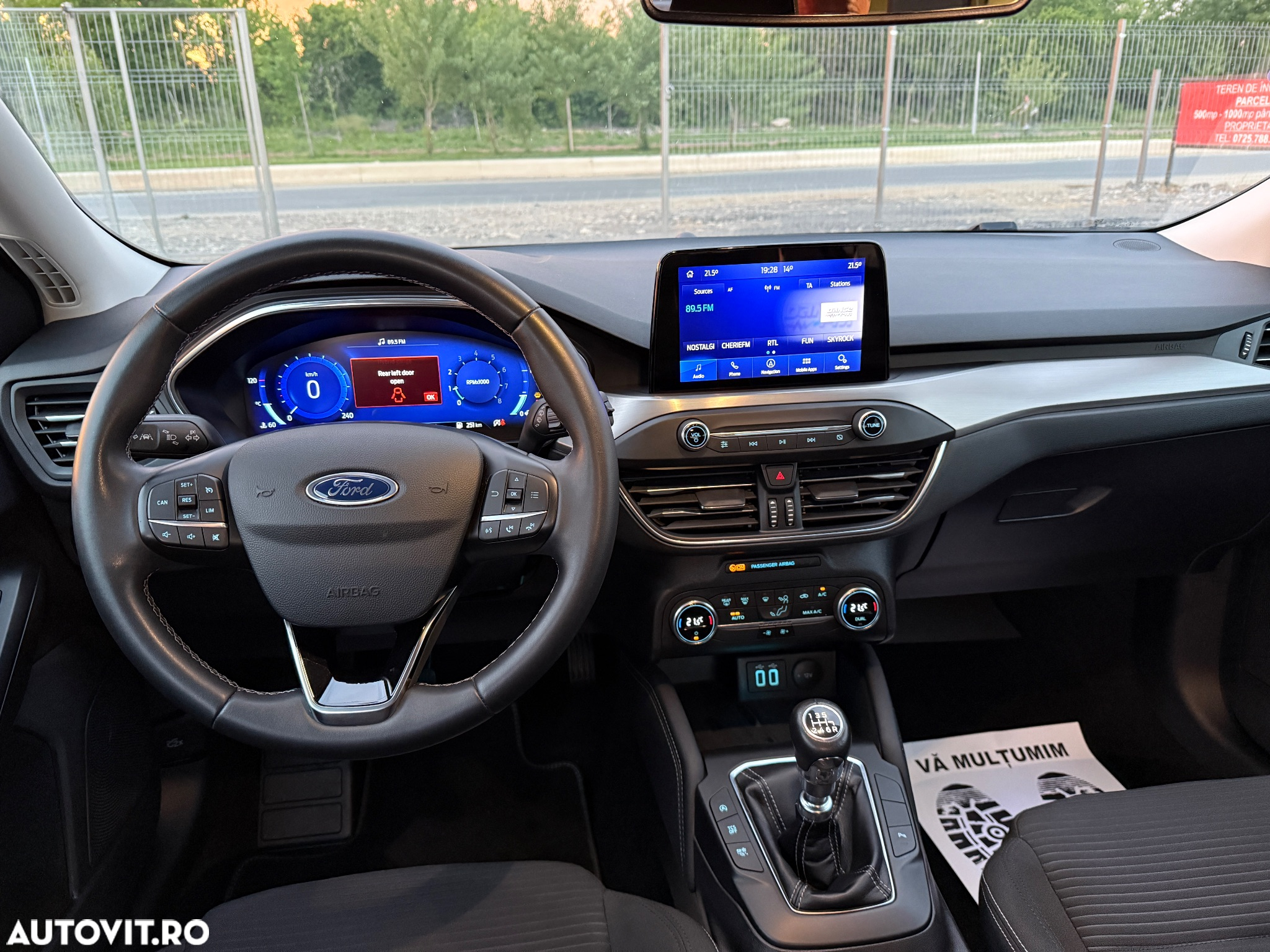 Ford Focus 1.0 EcoBoost Hybrid TITANIUM X - 9
