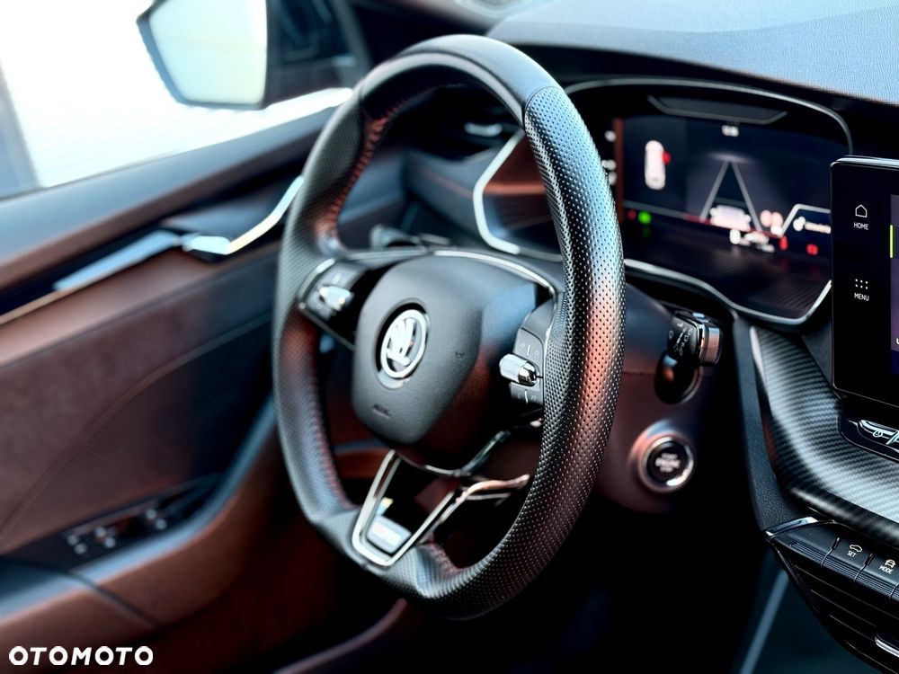 Skoda Octavia 2.0 TDI DSG RS - 28
