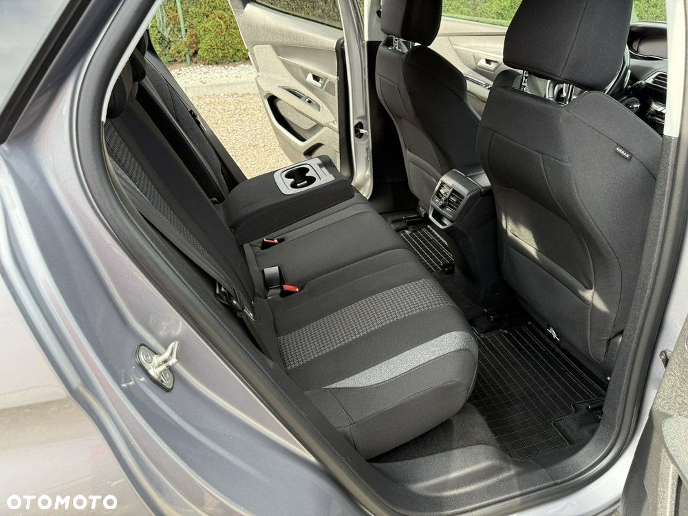 Peugeot 3008 - 16