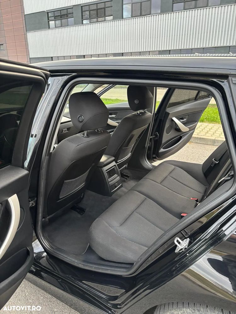 BMW Seria 3 316d Touring - 12