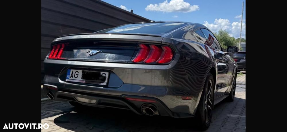 Ford Mustang - 5