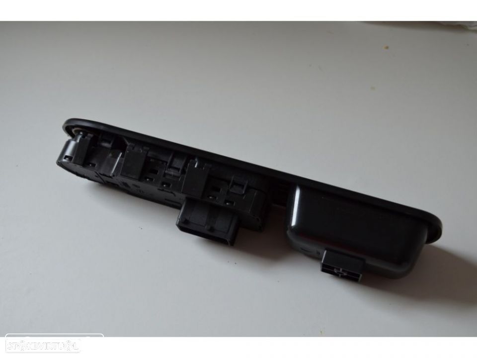 Botoes /interruptor dos vidros / regulaçao espelhos peugeot 207 (novo) - 2