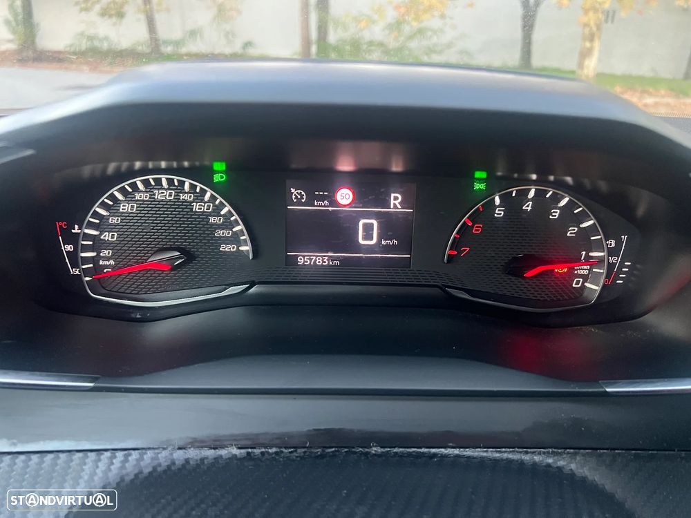 Peugeot 2008 1.2 PureTech Active Pack EAT8 - 2