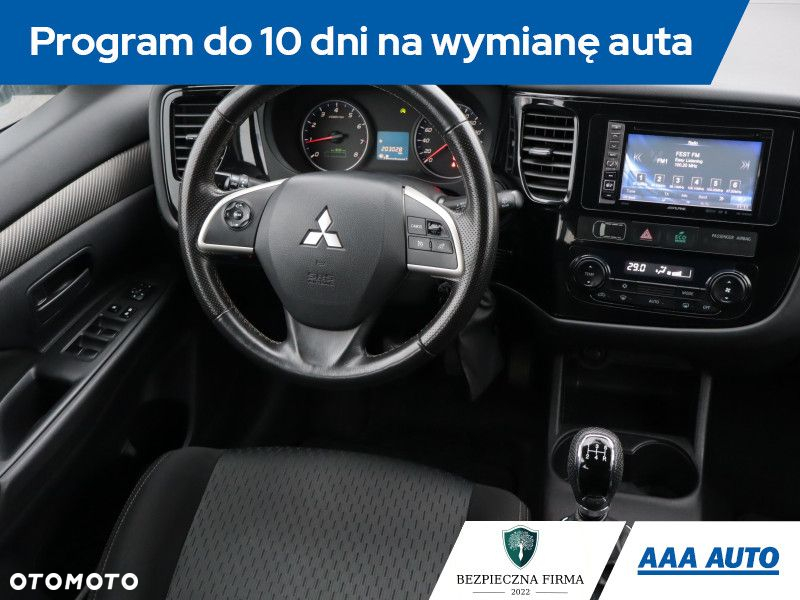 Mitsubishi Outlander - 8
