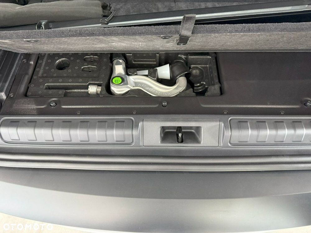 Land Rover Discovery - 18