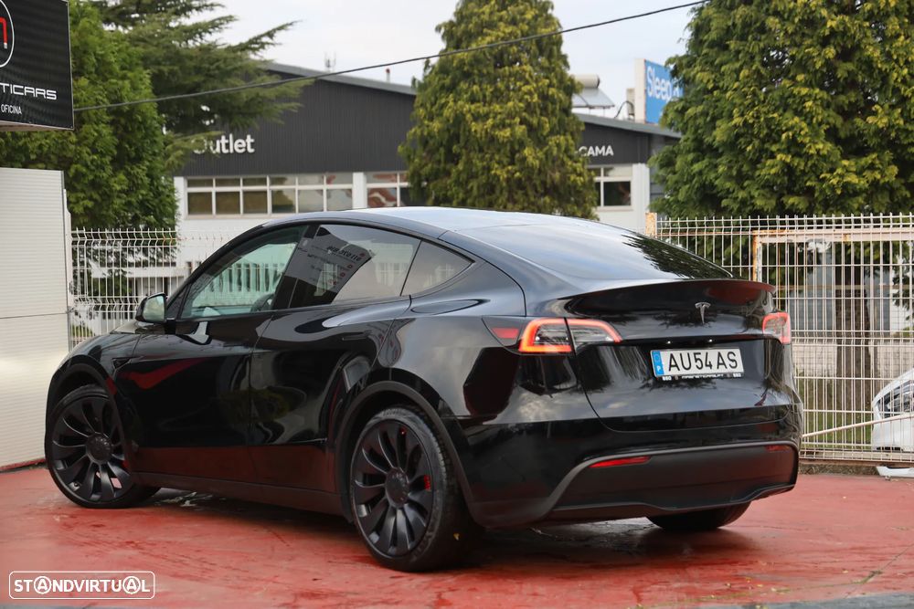 Tesla Model Y Performance Tração Integral - 32