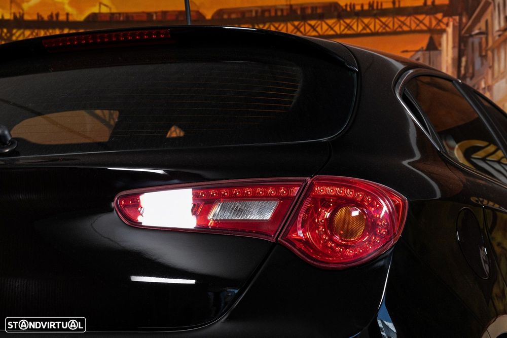 Alfa Romeo Giulietta 1.6 JTDM - 7